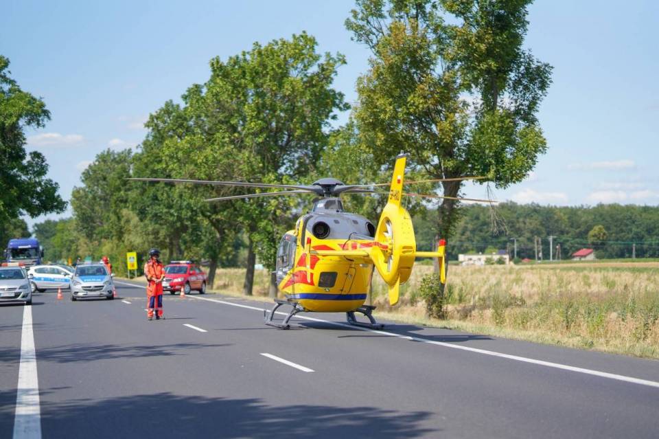 Groźny wypadek na DK14. Jedna osoba zabrana śmigłowcem do szpitala